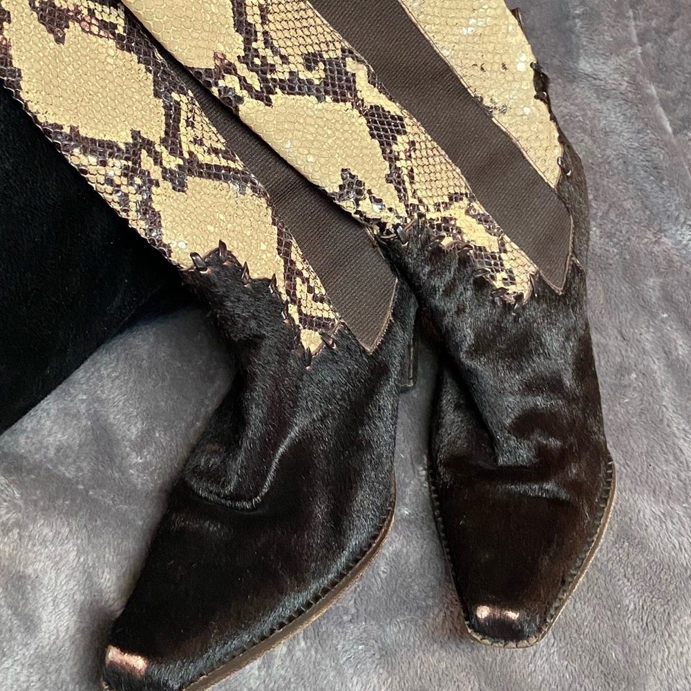 Stunning boots!